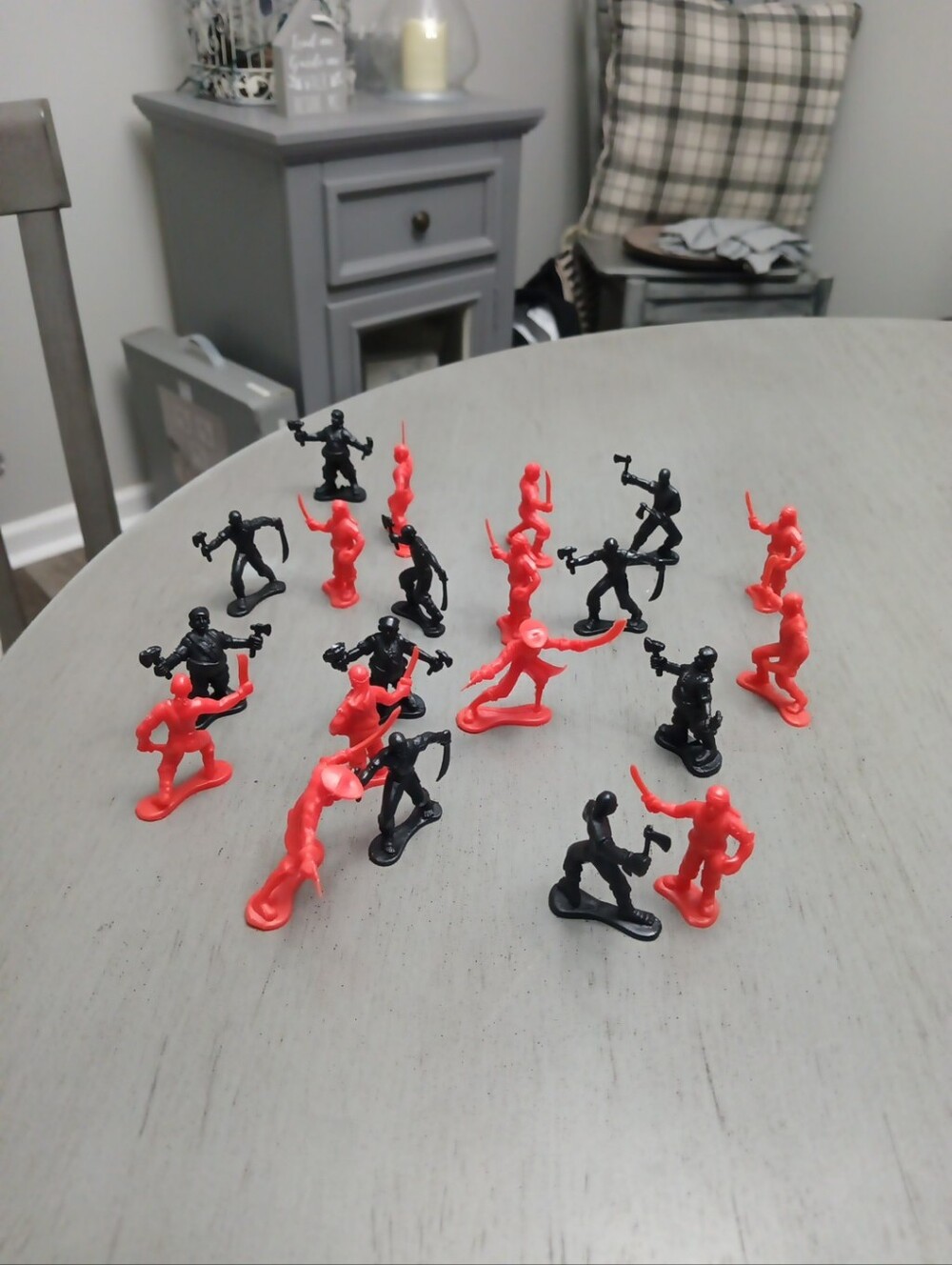 Classic Vintage Red and Black Pirates And Buccaneers Lot 21 Soldier Set for Kids